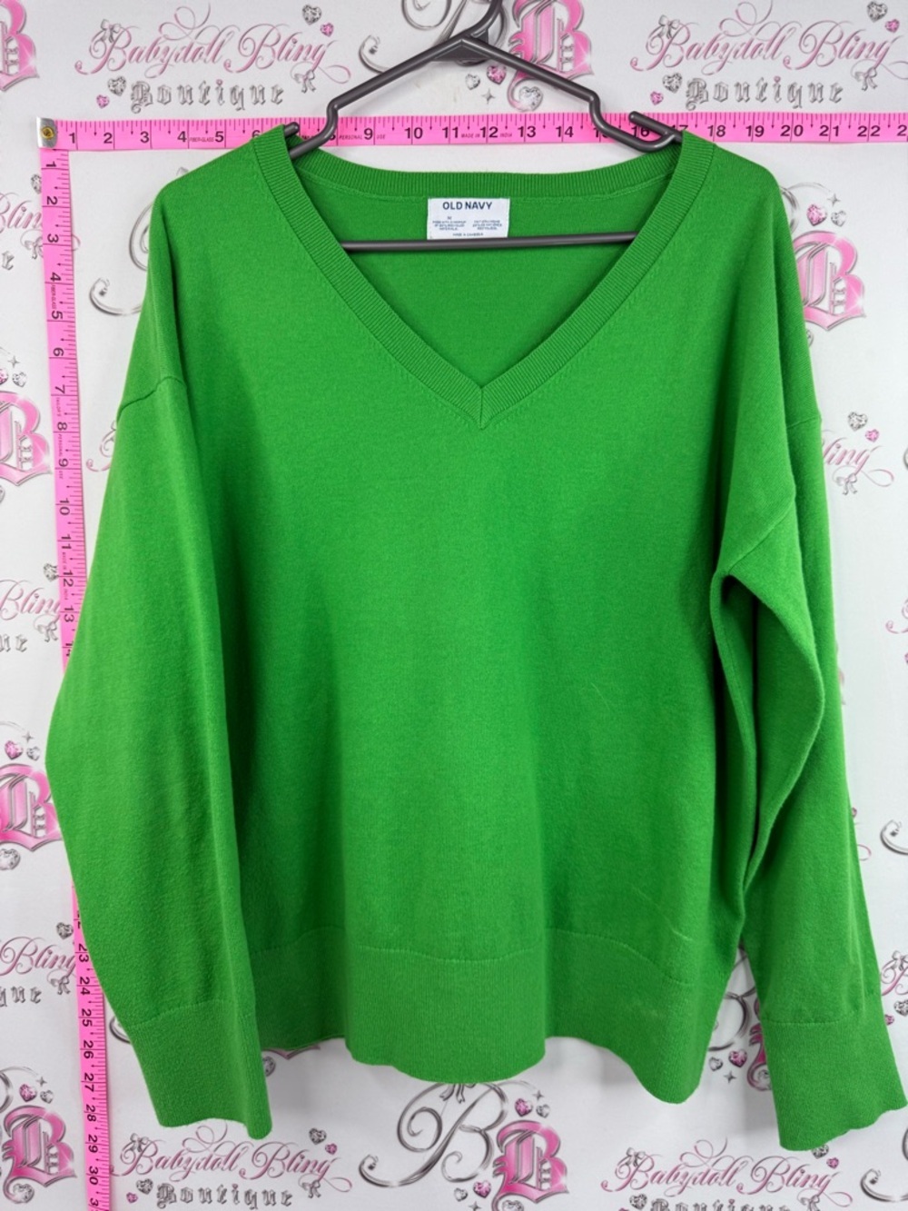 Old Navy V-sweater comfy bright green Neck Sweater in Kelly Green